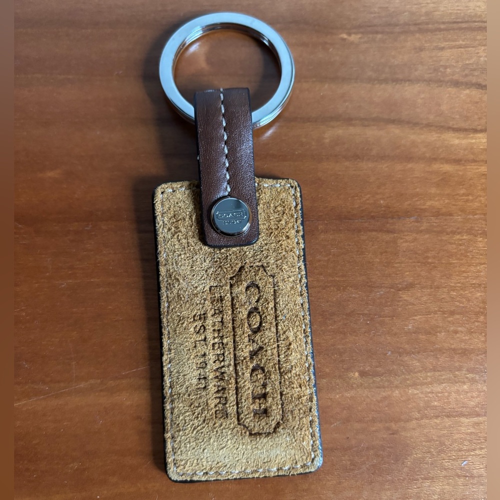 NWOT Coach Vintage Classic Leather Key Fob